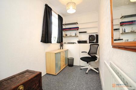 3 bedroom Semi-detached house for sale in Melton Road, Syston, LE7