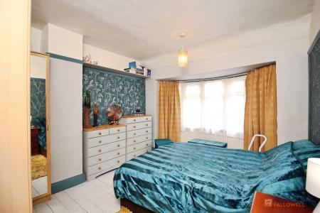 3 bedroom Semi-detached house for sale in Melton Road, Syston, LE7