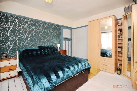 3 bedroom Semi-detached house for sale in Melton Road, Syston, LE7