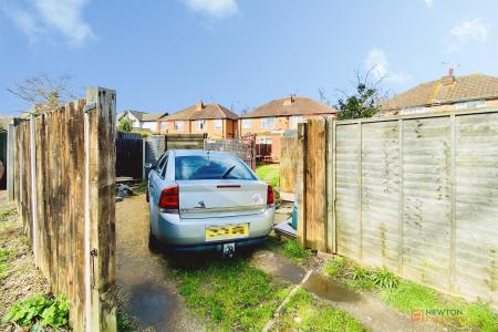 3 bedroom Semi-detached house for sale in Melton Road, Syston, LE7