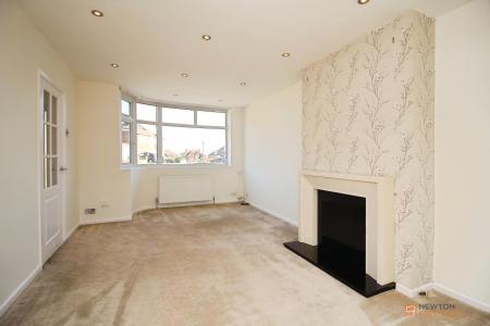 3 bedroom Semi-detached house for sale in Queensgate Drive, Birstall, LE4
