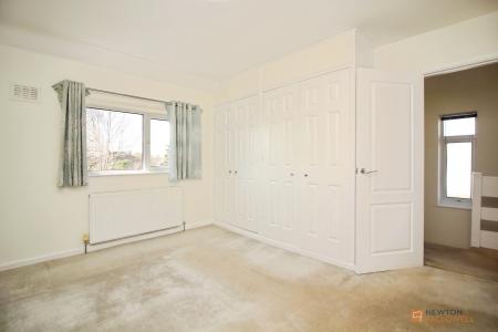 3 bedroom Semi-detached house for sale in Queensgate Drive, Birstall, LE4