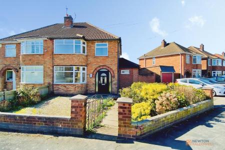 Queensgate Drive, Birstall, LE4