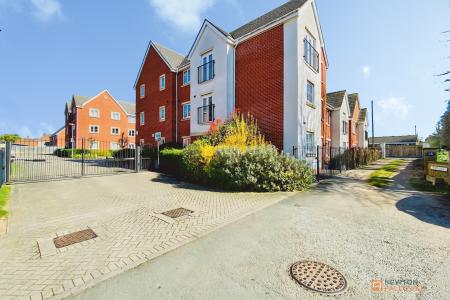 2 bedroom Flat for sale in Havelock Gardens, Thurmaston, LE4