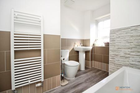 4 bedroom Detached house for sale in Maclaren Todd Close, Queniborough, LE7