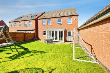 4 bedroom Detached house for sale in Maclaren Todd Close, Queniborough, LE7