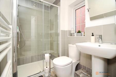 4 bedroom Detached house for sale in Maclaren Todd Close, Queniborough, LE7