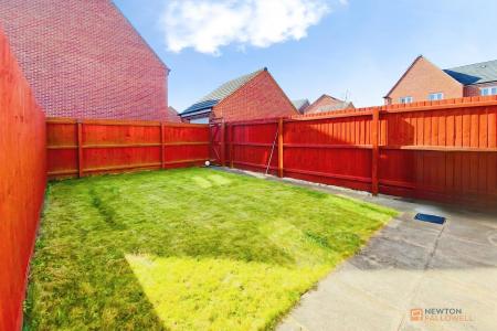 2 bedroom Town house for sale in Somerville Close, Syston, LE7