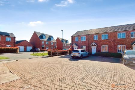 2 bedroom Town house for sale in Somerville Close, Syston, LE7