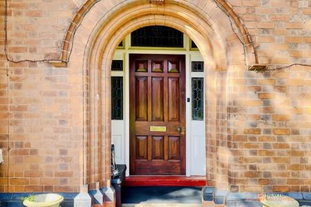 4 bedroom Detached house for sale in Melton Road, Queniborough, LE7