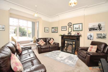 4 bedroom Detached house for sale in Melton Road, Queniborough, LE7