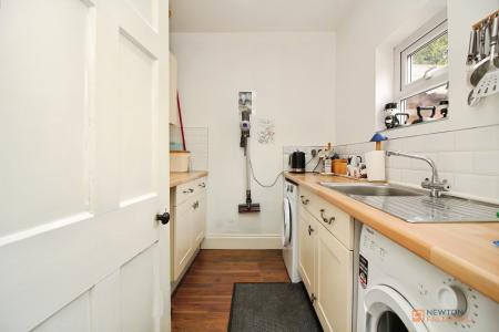 4 bedroom Detached house for sale in Melton Road, Queniborough, LE7