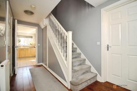 5 bedroom Detached house for sale in Clover Way, Syston, LE7