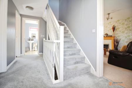 5 bedroom Detached house for sale in Clover Way, Syston, LE7