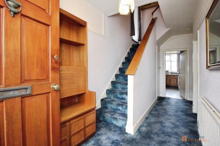 5 bedroom Semi-detached house for sale in Cliffwood Avenue, Birstall, LE4