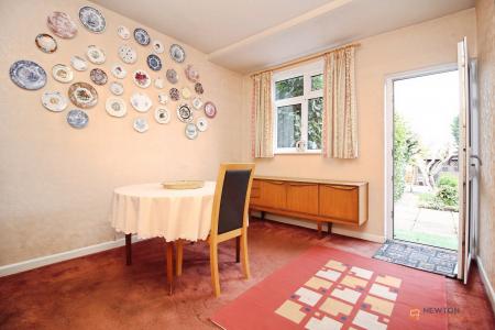 5 bedroom Semi-detached house for sale in Cliffwood Avenue, Birstall, LE4