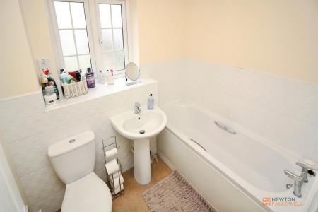 3 bedroom Town house for sale in New Avenue, Rearsby, LE7