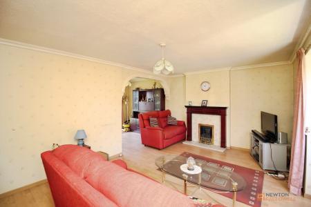 2 bedroom Detached bungalow for sale in Longhurst Close, Rushey Mead, LE4