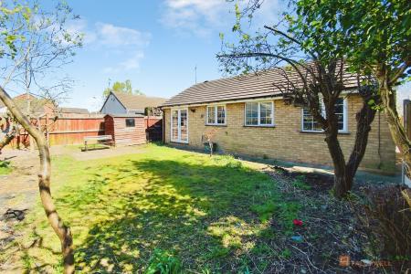 2 bedroom Detached bungalow for sale in Longhurst Close, Rushey Mead, LE4