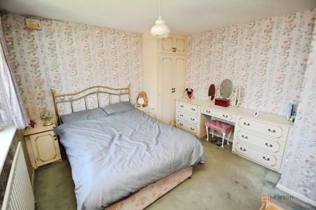 2 bedroom Detached bungalow for sale in Longhurst Close, Rushey Mead, LE4