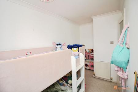2 bedroom End of terrace house for sale in Moorland Road, Syston, LE7