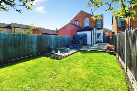 3 bedroom Semi-detached house for sale in Sandford Road, Syston, LE7