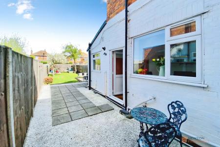 3 bedroom Semi-detached house for sale in Sandford Road, Syston, LE7