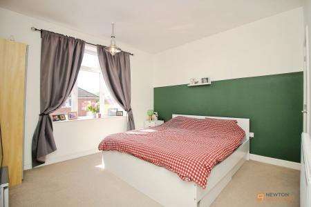 3 bedroom Semi-detached house for sale in Sandford Road, Syston, LE7