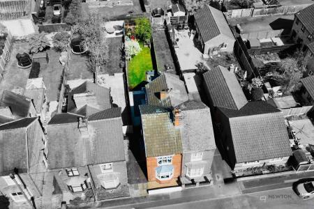 3 bedroom Semi-detached house for sale in Sandford Road, Syston, LE7