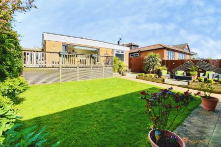 3 bedroom Detached bungalow for sale in Church Leys Avenue, Rearsby, LE7