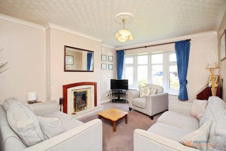 3 bedroom Semi-detached house for sale in Huntsmans Dale, East Goscote, LE7