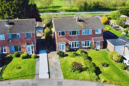 3 bedroom Semi-detached house for sale in Huntsmans Dale, East Goscote, LE7