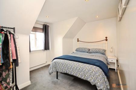 3 bedroom Detached house for sale in Oxford Street, Syston, LE7