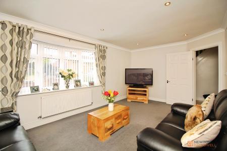 3 bedroom Detached house for sale in Oxford Street, Syston, LE7