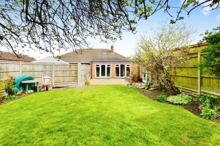 3 bedroom Semi-detached bungalow for sale in Merton Avenue, Syston, LE7