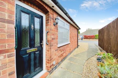 3 bedroom Semi-detached bungalow for sale in Merton Avenue, Syston, LE7