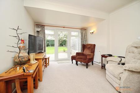 3 bedroom Semi-detached bungalow for sale in Merton Avenue, Syston, LE7