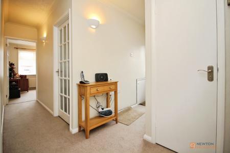 3 bedroom Semi-detached bungalow for sale in Merton Avenue, Syston, LE7