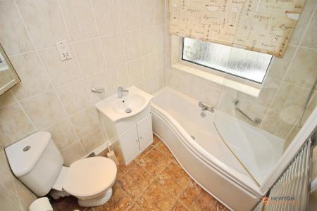 3 bedroom Semi-detached bungalow for sale in Goodes Avenue, Syston, LE7