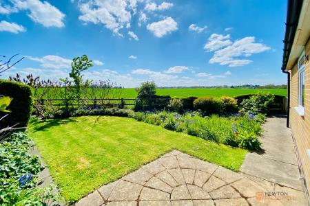 3 bedroom Semi-detached bungalow for sale in Goodes Avenue, Syston, LE7
