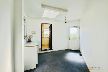 3 bedroom Semi-detached bungalow for sale in Goodes Avenue, Syston, LE7