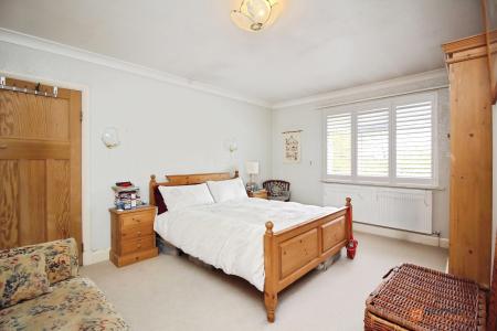 3 bedroom Detached house for sale in Loughborough Road, Birstall, LE4