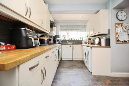 3 bedroom Detached house for sale in Loughborough Road, Birstall, LE4