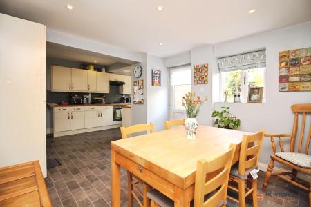 3 bedroom Detached house for sale in Loughborough Road, Birstall, LE4