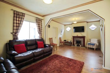 2 bedroom Semi-detached bungalow for sale in Humberstone Lane, Thurmaston, LE4