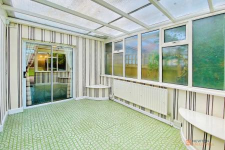 2 bedroom Semi-detached bungalow for sale in Humberstone Lane, Thurmaston, LE4