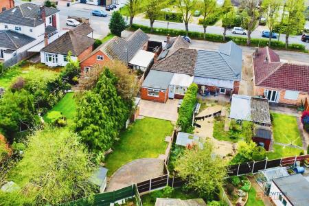 2 bedroom Semi-detached bungalow for sale in Humberstone Lane, Thurmaston, LE4