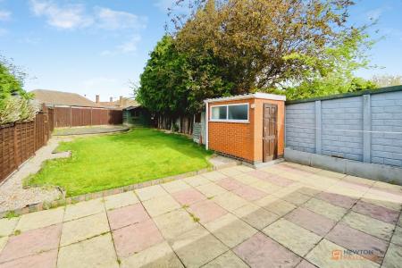 2 bedroom Semi-detached bungalow for sale in Humberstone Lane, Thurmaston, LE4
