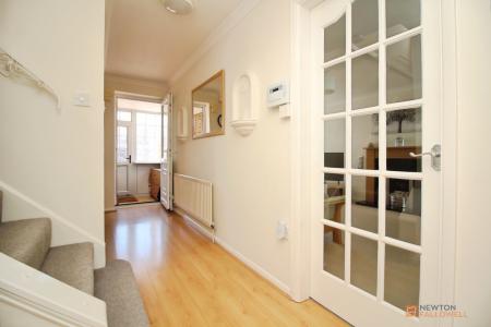 4 bedroom Detached house for sale in Hungarton Drive, Syston, LE7