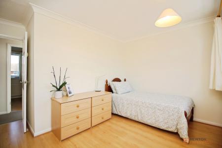 4 bedroom Detached house for sale in Hungarton Drive, Syston, LE7